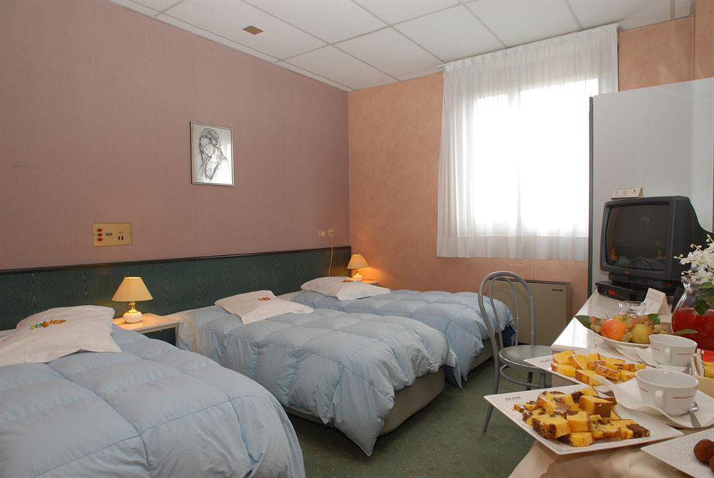 Thp Bologna Hotel Carteria di Sesto Rastignano Szoba fotó